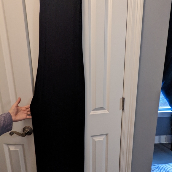 Lulu's long line dress with slit - Picture 5 of 5